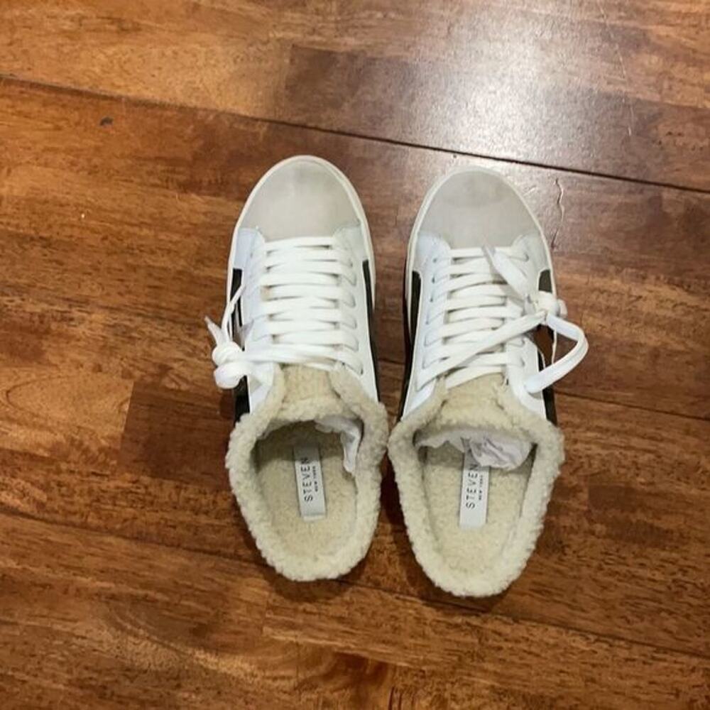 Steve Madden Rae Leather Camo Sneakers